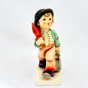Goebel Hummel 11 2/0 MERRY WANDERER - TMK7 - Five Buttons